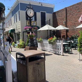 Cafe Papillon - Seating - Breakfast & Brunch Near Me - Rehoboth Beach, Delaware