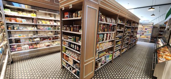 Le Marché Cezanne by null