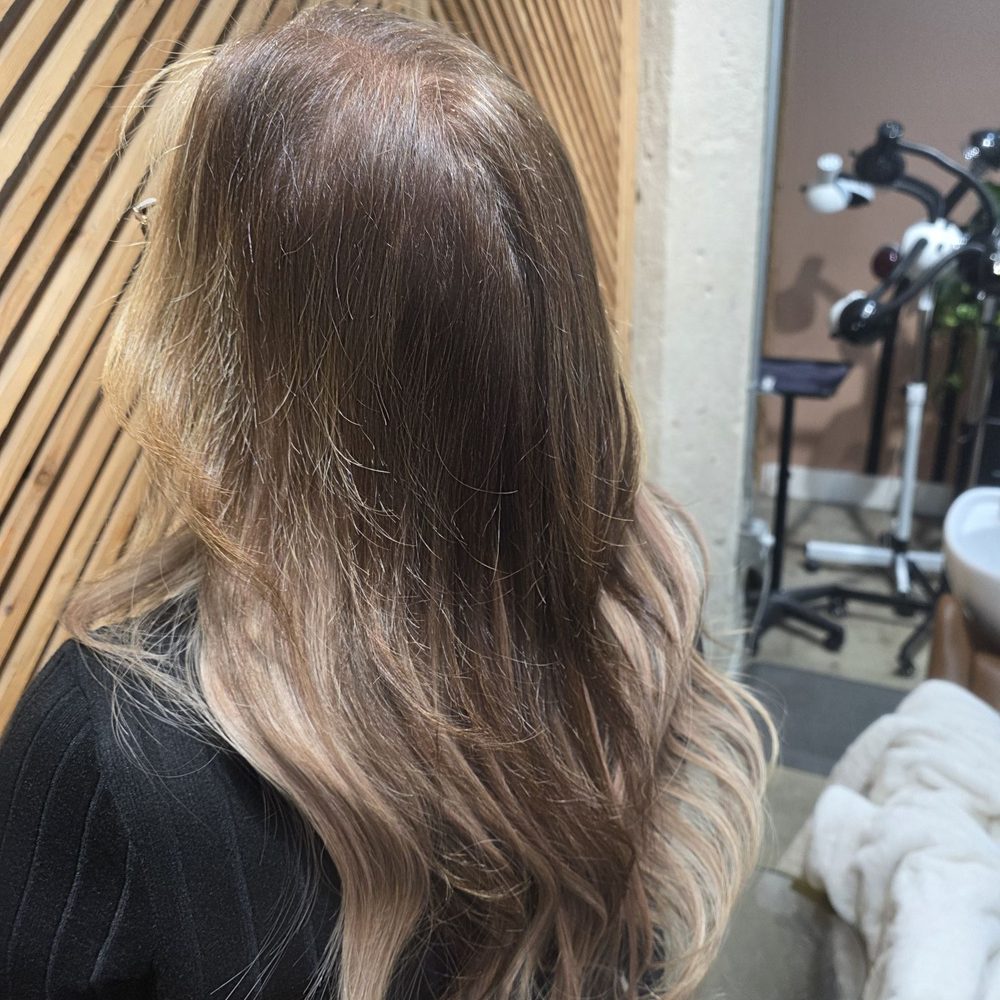 Daniel Apodaca - Color match on point with Vera hair extensions - Hair Extensions Near Me Daniel Apodaca - Color match on point with Vera hair extensions - Hair Extensions Near Me