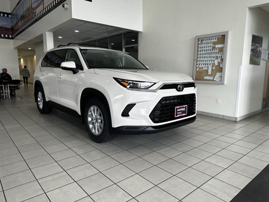 AUTONATION TOYOTA CERRITOS - Updated May 2025 - 432 Photos & 1912 ...