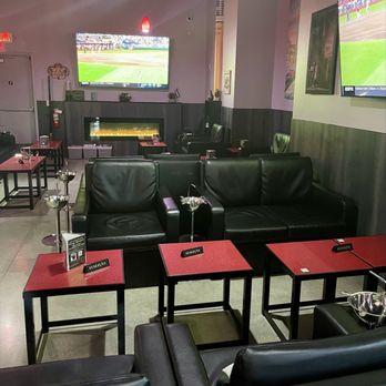 SMōK Cigar Lounge - Super Chic Space! - Cigar Bars Near Me - Las Vegas, Nevada