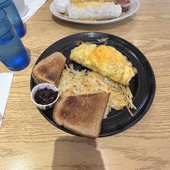 Colby Diner - Sausage and mushroom omelette (bottom), breakfast burrito (top) - Breakfast & Brunch Near Me - Everett, Washington