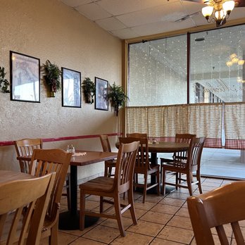 Don Michael's - Cute little seating area - Italian Near Me - Las Vegas, Nevada