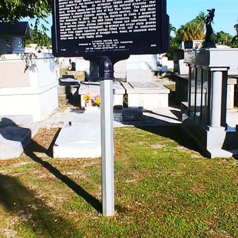 Key West Cemetery - Super interesting place to spend a couple of hours! - Funeral Services & Cemeteries Near Me - Key West, Florida Key West Cemetery - Super interesting place to spend a couple of hours! - Funeral Services & Cemeteries Near Me - Key West, Florida