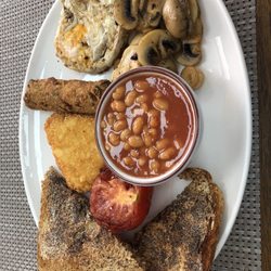 Holly Molly Cafe - Veggie English Breakfast