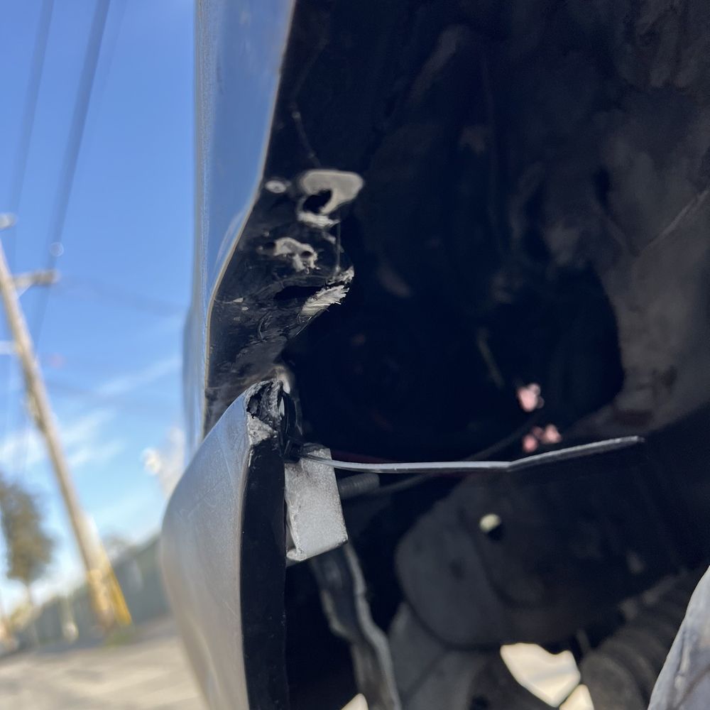 Arroyo Tow - This is an expensive evo fenders - Towing Near Me - Hayward, California Arroyo Tow - This is an expensive evo fenders - Towing Near Me - Hayward, California