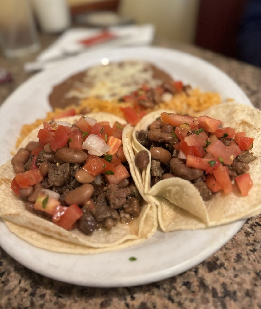El Tapatio Restaurant & Cantina