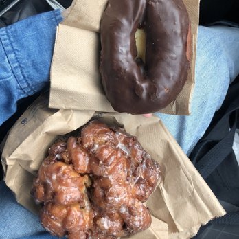 Bob's Donuts - Apple fritter and Chocolate ring - Donuts Near Me - San Francisco, California Bob's Donuts - Apple fritter and Chocolate ring - Donuts Near Me - San Francisco, California
