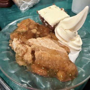 Willhoite's - Peach cobbler, ice cream and carrot cake on dessert buffet - Bars Near Me - Grapevine, Texas