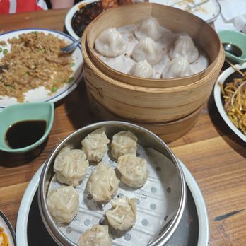 Hunan Cuisine - Soup dumplings and shumai - Chinese Near Me - Boston, Massachusetts Hunan Cuisine - Soup dumplings and shumai - Chinese Near Me - Boston, Massachusetts