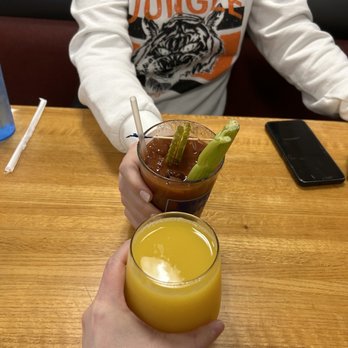 Country Inn Withamsville - Bloody Mary and mimosa - Fast Food Near Me - Cincinnati, Ohio Country Inn Withamsville - Bloody Mary and mimosa - Fast Food Near Me - Cincinnati, Ohio