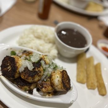 Habanos Oceanfront - a plate of food on a table - Cuban Near Me - Islamorada, Florida Habanos Oceanfront - a plate of food on a table - Cuban Near Me - Islamorada, Florida