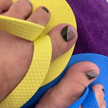 Nails 19 - Toes by Kim - Nail Salons Near Me - Roseville, California