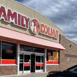 Family Dollar - Entrance