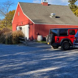 Woodside Orchards - Tasting room