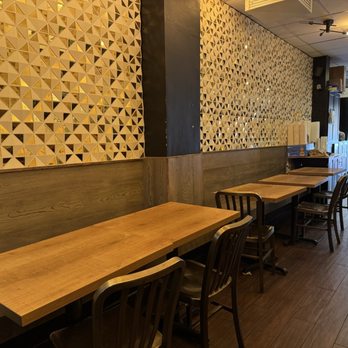 The Thonglor - Seating. - Thai Near Me - San Francisco, California The Thonglor - Seating. - Thai Near Me - San Francisco, California