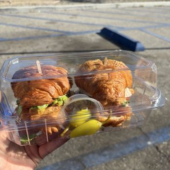 Dolce Vita - Turkey Sandwich with avocado - Gelato Near Me - Oxnard, California Dolce Vita - Turkey Sandwich with avocado - Gelato Near Me - Oxnard, California
