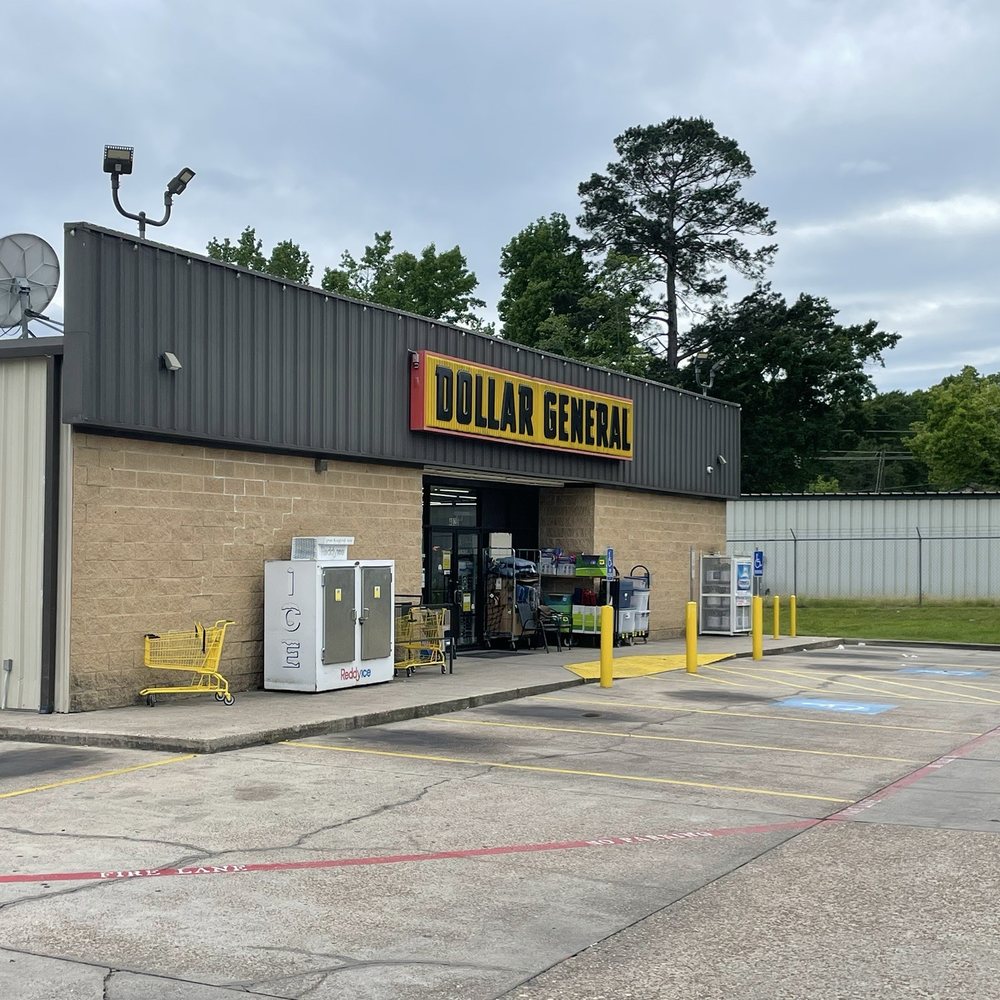 Dollar General - Front of Store - Grocery Near Me - Huntsville, Texas