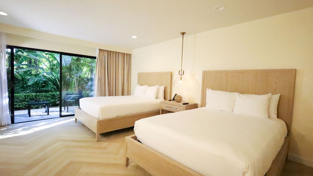 Luxe Sunset Boulevard Hotel