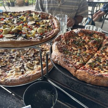 Black Rock Pizza - Captain Cook - Delicious pizzas!! - Pizza Near Me - Captain Cook, Hawaii