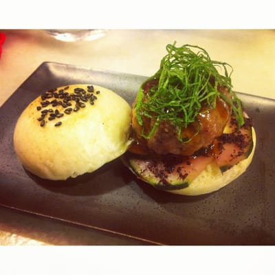 Dos Palillos by null