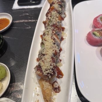 Sushi Nini - VIP Roll - Sushi Bars Near Me - Round Rock, Texas