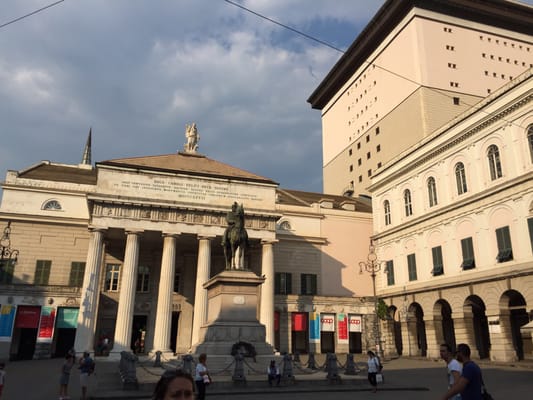 Piazza De Ferrari by null