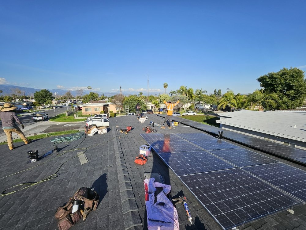 Slide of Jorges Roofing & Construction