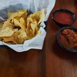 Jerry's Mexican Kitchen & Bar - Chips and salsa.