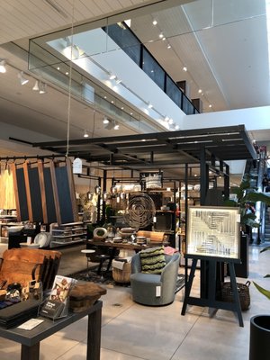 Crate & Barrel by null