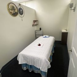 Healing Hands Spa