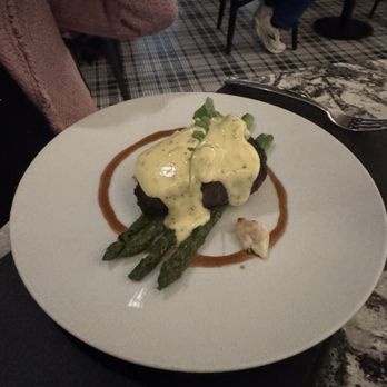 Gordon Ramsay Steak - Filet w bernaise - Steakhouses Near Me - Elizabeth, Indiana Gordon Ramsay Steak - Filet w bernaise - Steakhouses Near Me - Elizabeth, Indiana