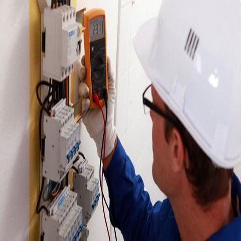 Slide of Zoom Electricians