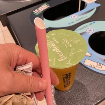 Presotea - Paper straws and top lids now- well done for the enviro - Bubble Tea Near Me - Laval, Quebec