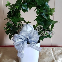 Holiday Ivy Ring