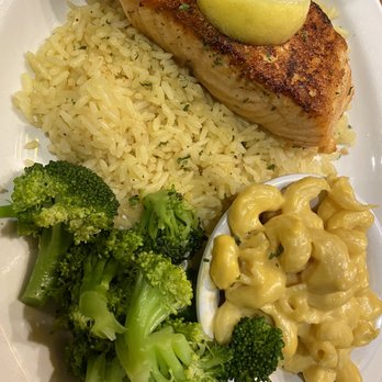 Cheddar's Scratch Kitchen - Grilled Salmon - Comfort Food Near Me - Kissimmee, Florida Cheddar's Scratch Kitchen - Grilled Salmon - Comfort Food Near Me - Kissimmee, Florida
