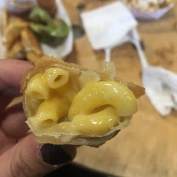 Dump-N-Roll - Mac and cheese roll - Food Trucks Near Me Dump-N-Roll - Mac and cheese roll - Food Trucks Near Me