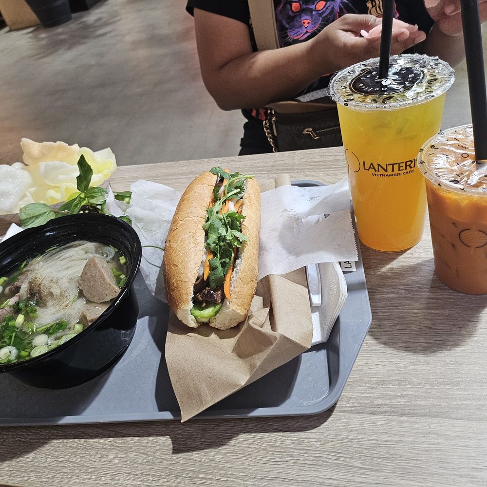Pho special, Bahn Mi-filet mignon, mango green tea, thai tea Pho special, Bahn Mi-filet mignon, mango green tea, thai tea