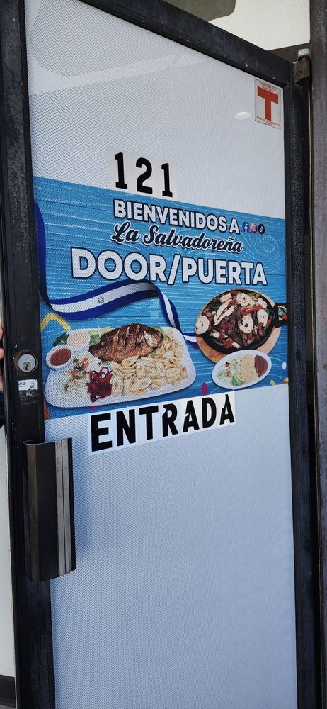 La Salvadorena