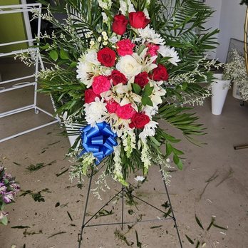 Lilac Flower Shop - Floral Designers Near Me - San Diego, California