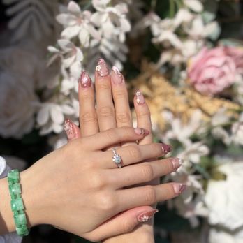 Constance Polish Lounge - Nails by Mel - Nail Salons Near Me - Fairfax, Virginia Constance Polish Lounge - Nails by Mel - Nail Salons Near Me - Fairfax, Virginia