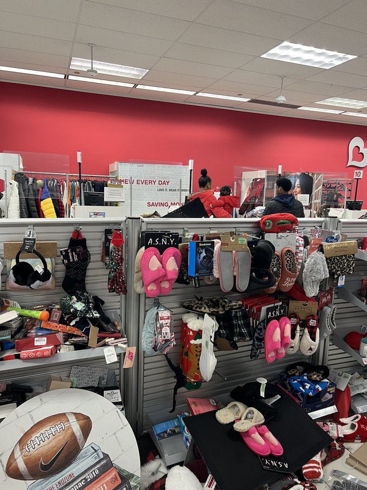 BURLINGTON Updated September 2024 25 Photos & 23 Reviews 16301 Ford Rd, Dearborn, Michigan