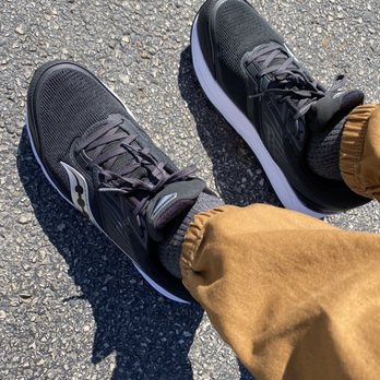 front runner shoe store