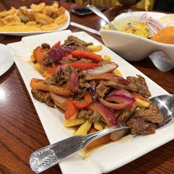 El Chalan Restaurant - Lomo Saltado - Latin American Near Me - Miami, Florida