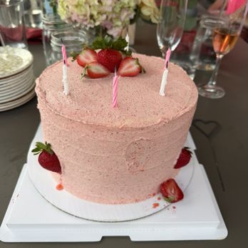 Nouna's Sweets - Strawberry cream cake with vanilla butter cream inside with fresh strawberries. And 100% vegan! - Custom Cakes Near Me - Kirkland, Washington