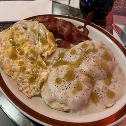 Blue Cat Bar & Grill