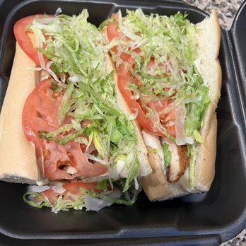 Pizza Town - Chicken cutlet sub, no sauce w/lettuce & tomato - Pizza Near Me - Conway, South Carolina