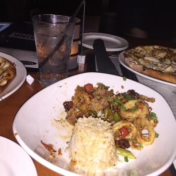 Yard House - Happy hour food. Kung pow calamari, margheri its pizza, spicy Thai chicken pizza. $6 & $7? - Bars Near Me - Houston, Texas Yard House - Happy hour food. Kung pow calamari, margheri its pizza, spicy Thai chicken pizza. $6 & $7? - Bars Near Me - Houston, Texas