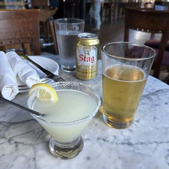 Sasha's On Shaw - Lemon drop martini and beer - New American Near Me - Saint Louis, Missouri Sasha's On Shaw - Lemon drop martini and beer - New American Near Me - Saint Louis, Missouri
