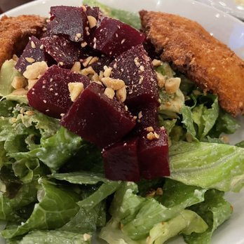 Ola Brew - Hilo - Beet salad with jerk chicken add on - Brewpubs Near Me - Hilo, Hawaii
